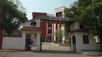 પલસાણા: બારડોલીમાં ગાળો ગાળવી, મારઝૂડ અને ધમકીના કેસમાં મોતા ગામના આરોપીઓને એક વર્ષની સજા કોર્ટે ફટકારી