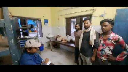 कुमारखंड: पुराना थाना के पास हाईवे पर बच्चा बचाने में बाइक सवार घायल