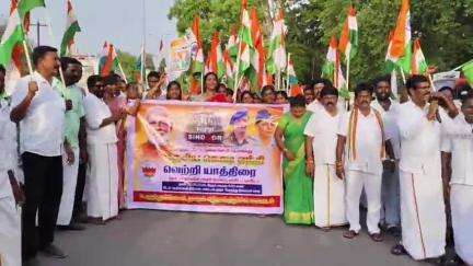 உளுந்தூர்பேட்டை: உளுந்தூர்பேட்டை நகரப் பகுதியில் ஆபரேஷன் சிந்தூர் வெற்றிக்கு வித்திட்ட இராணுவத்திற்கு நன்றி தெரிவிக்கும் வகையில் பாஜக சார்பில் நடைபெற்ற வெற்றி யாத்திரை