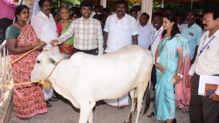 திருப்போரூர்: வட்டாட்சியர் அலுவலகத்தில் ஜமாபந்தி நிகழ்ச்சியில் ஒரு கோடி மதிப்பிலான அரசு நலத்திட்ட உதவிகளை மாவட்ட வழங்கினார்