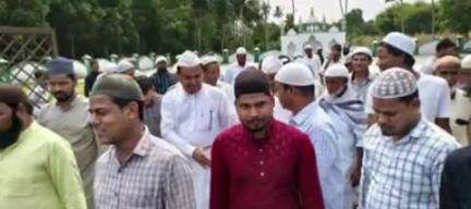 बहादुरगंज: बहादुरगंज विधायक अंजार नईमी ने देसियाटोली पंचायत का दौरा किया, स्थानीय लोगों से मिले