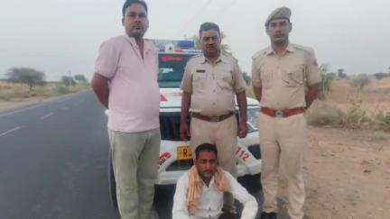 तारानगर: पुलिस थाना भालेरी ने तोगावास में लोक परिवहन बस चालक से बिना बिल की 7 किलो 552 ग्राम चांदी जैसी धातु की पाजेब की ज़ब्त