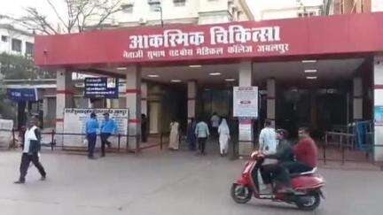 पनागर: राम मंदिर के समीप तेज़ रफ़्तार कार की टक्कर से बाइक सवार व्यक्ति हुआ घायल, पुलिस ने मामला किया दर्ज