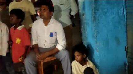 काको: हाटी मोड़ पर भटके तीन मासूम बालक, स्थानीय लोगों ने प्रशासन को सौंपा