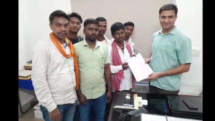 गोमिया: अइयर गांव: ज़मीन विवाद में आदिवासी परिवार की शिकायत पर ज़मीन की नापी का आदेश