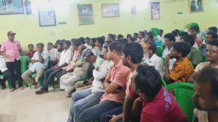 সিউড়ি ২: পুরন্দরপুর তৃণমূল কংগ্রেস কার্যালয় তৃণমূলের একাধিক নেতৃত্ব ও কর্মীদের উপস্থিতিতে সাংগঠনিক বৈঠকের আয়োজন