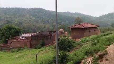 घाघरा: जलहन गांव में प्रखंड विकास पदाधिकारी ने असुर जनजाति के लोगों के साथ बैठक की