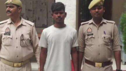 केराकत: बीरीबारी के पास से पुलिस ने झांसा देकर यौन संबंध बनाने के मामले में वांछित अभियुक्त को किया गिरफ्तार