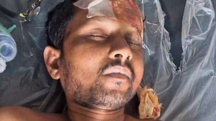 భూపాలపల్లి: మంజు నగర్ లోని వైన్ షాప్ ఎదుట వ్యక్తి మృతి,  వివరాలు తెలపాలని కోరిన ఎస్సై