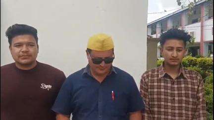 पिथौरागढ़: हिंदू जागरण मंच के प्रांत प्रमुख दीपक तिवारी ने जीआईसी सुगौली कॉलेज तक सड़क सुधारने की उठाईमांग#janasamsaya