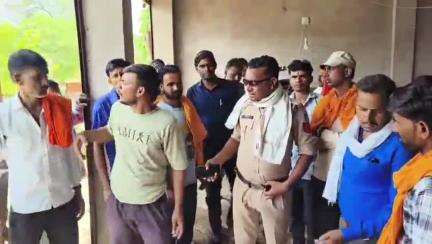 इंदरगढ़: सेवड़ा रोड पर गल्ला व्यापारी को किसानों ने घटतौल करते पकड़ा, पुलिस को सौंपा, जांच जारी