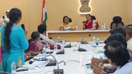 నెలరోజుల పాటు యోగ అభ్యసన అవగాహన కార్యక్రమాలు: అమలాపురంలో జెసి నిశాంతి