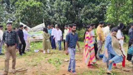 কৈলাশহর: কৈলাসহর চন্ডিপুর ব্লক প্রাঙ্গণে একটি বৃক্ষরোপণ কর্মসূচি অনুষ্ঠিত হয় উপস্থিত ছিলেন BDO