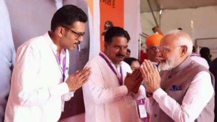 कोलायत: कोलायत के पूर्व विधायक देवी सिंह भाटी की PM नरेंद्र मोदी से आत्मीय मुलाकात, सोशल मीडिया पर तस्वीर हो रही वायरल