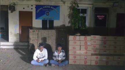 ગોધરા: LCB પોલીસે સુરેલી નજીક થી આઇસર ટ્રકમાં સડેલી ડુંગળીના કટ્ટાની આડમાં લઈ જવાતો દારૂના જથ્થા સાથે 2 ને ઝડપી પાડ્યા