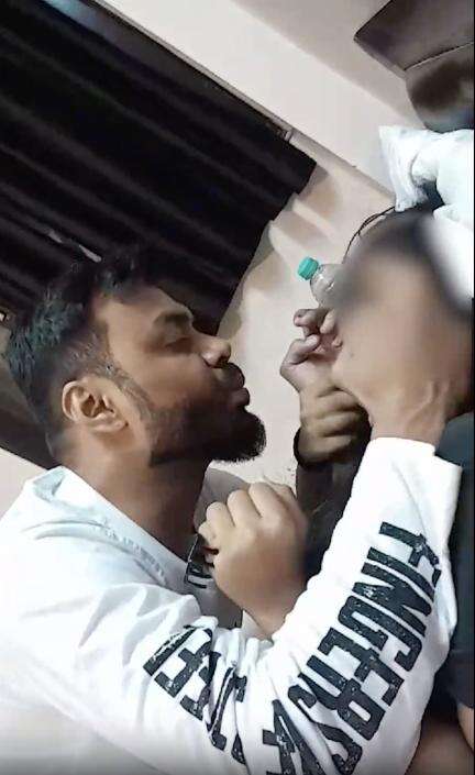 एमपी के इंदौर में राइफल कोच पर छात्रों का रेप और अश्लील हरकत करने का आरोप, फोन से मिले कई लड़कियों के वीडियो