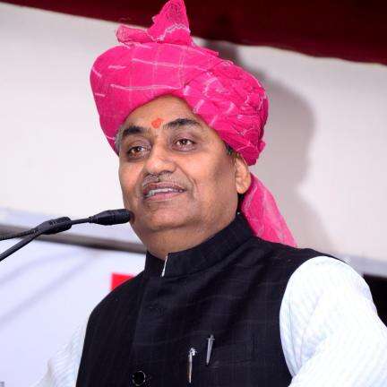 PM मोदी के बयान पर कांग्रेस नेता ने कसा तंज, बोले- अगर मोदी जी के शरीर में खून होता तो ट्रंप...