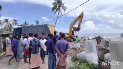 അമ്പലപ്പുഴ: കാക്കാഴം മുതൽ പുന്നപ്ര വരെയുള്ള തീരത്തെ പുലിമുട്ട് നിർമ്മാണം എച്ച് സലാം എം.എൽ.എ ഉദ്ഘാടനം ചെയ്തു