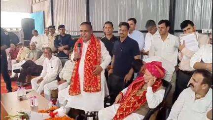 थानेसर: रोहतक: 30 मई को भगवान परशुराम जयंती महोत्सव का निमंत्रण देने पहुंचे कैबिनेट मंत्री अरवि