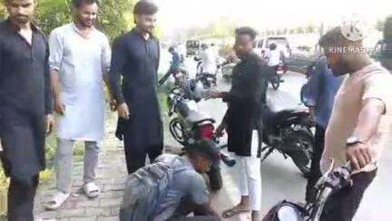 गोलमुरी-सह-जुगसलाई: साकची वाटर पंप हाउस के पास डिवाइडर के मलबे से टकराई बाइक, जोमैटो डिलीवरी बॉय घायल