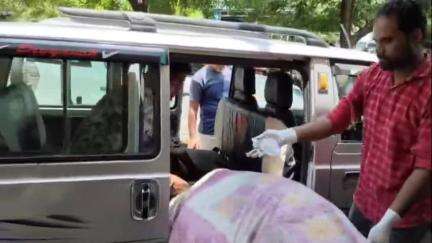 अकलेरा: सरेड़ी गांव में कमरे में आग लगने से महिला रणजीता और उसके दो बच्चों की मौत, अकलेरा अस्पताल में तीनों के शवों का कराया पीएम