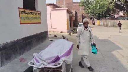 सगड़ी: नौबरार देवारा जदीद कीता प्रथम गांव में एक परिवार में क्षय रोग से हुई तीसरी मौत, शासन-प्रशासन से मदद की लगाई गुहार