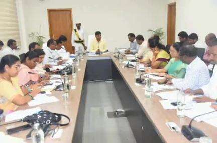 గద్వాల్: జిల్లాలో అకాల వర్షాల కారణంగా రైతులకు ఇబ్బందులు కలగకుండా తగిన ఏర్పాట్లు చేయాలి:కలెక్టర్ బి ఎం సంతోష్ కుమార్