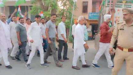 चकरनगर: चकरनगर में भाजपा ने निकाली शौर्य तिरंगा यात्रा, देशभक्ति के नारे लगाए