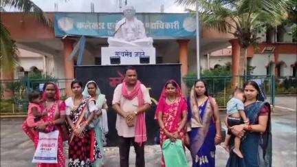 महासमुंद: उज्ज्वला योजना से वंचित हितग्राहियों के साथ जिला पंचायत सदस्य जुगनू चंद्राकर ने महासमुंद कलेक्टर से की मुलाकात