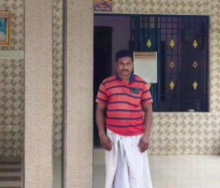 பட்டுக்கோட்டை: கீழக்குறிச்சி கிராமத்தில் வீட்டில் முறையாக உரிமம் பெறாமல் பதுக்கி வைத்திருந்த நாட்டு வெடி பறிமுதல்