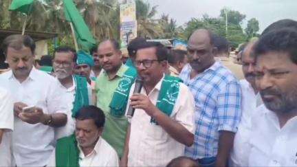 ತುಮಕೂರು: ಗುಬ್ಬಿಯಲ್ಲಿ ಡಿಕೆ ಶಿವಕುಮಾರ್ ವಿರುದ್ದ ಆಕ್ರೋಶ ವ್ಯಕ್ತಪಡಿಸಿದ ರಾಜ್ಯ ರೈತ ಸಂಘ