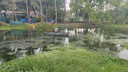 ఉండి: కొండేపూడిలో పెద్దకాలవపై వంతెన లేకపోవడంతో నావలో ప్రాణాలు అరచేతిలో పెట్టుకొని ప్రయాణిస్తున్న గ్రామస్తులు
#localissue