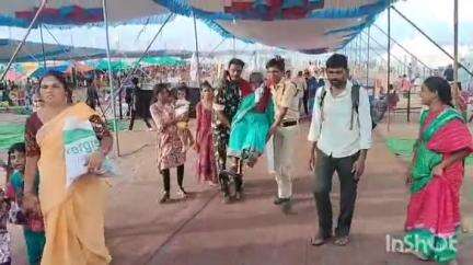 భూపాలపల్లి: కాలేశ్వరం సరస్వతి పుష్కరాలలో
భక్తుల సేవలో పోలీసులు