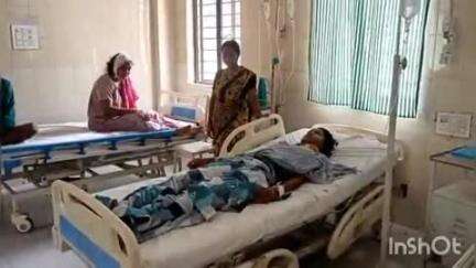 కొత్తగూడెం: కొత్తగూడెం అశోక్ నగర్ లో ఉంటున్న లావణ్య అనే మహిళపై కత్తితో దాడి చేసి గాయపరిచిన భర్త