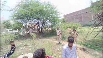 देवास नगर: ग्राम भड़ा पिपलिया एवं प्रताप नगर में आबकारी विभाग ने की कार्रवाई, 7 प्रकरण किए दर्ज; अवैध शराब व महुआ लाहन ज़ब्त