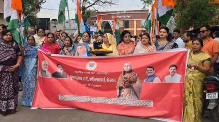 बासोदा: बासौदा में ऑपरेशन सिंदूर को लेकर निकाली गई तिरंगा यात्रा, बड़ी संख्या में लोग हुए शामिल