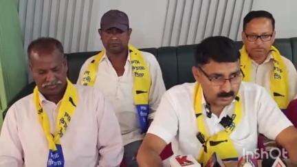 गदरपुर: दिनेशपुर में बंगाली मोर्चा प्रदेशाध्यक्ष ने रुद्रपुर स्टेडियम को लेकर एक निजी होटल में की प्रेस वार्ता