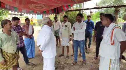 జగిత్యాల: తడిసిన ధాన్యం కొనుగోలు చేయాలని ప్రభుత్వం అధికారులకు ఆదేశాలు ఇవ్వడం హర్షదాయకం : 
మాజీ మంత్రి జీవన్ రెడ్డి