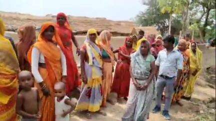 बिसवां: खपूरा गांव में मार्ग बनने व तालब के कब्जे को लेकर आक्रोशित ग्रामीणों ने उपजिलाधिकारी को दिया प्रार्थना पत्र
#Jansamasya