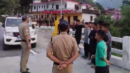 धारचूला: कोतवाली जौलजीबी पुलिस ने यातायात जागरूकता अभियान का आयोजन किया
