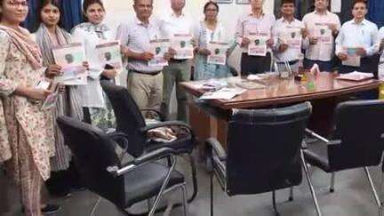 टोंक: शहर के सआदत अस्पताल में सीजोफ्रेनिया बीमारी के कारण, लक्षण व उपचार के बारे में दी गई जानकारी