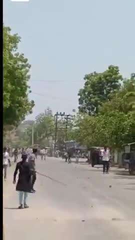 टोंक: घायल युवक ने परिजनों के साथ कोतवाली थाना पहुंचकर हमलावरों की गिरफ्तारी की मांग की