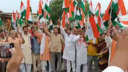 चेरिया बरियारपुर: मंझौल पुस्तकालय चौक से मंझौल सत्यारा चौक तक ऑपरेशन सिंदूर के सफलता पर निकल गया तिरंगा यात्रा #operationsindoor