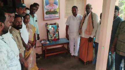 ధర్మపురి: ఇటీవల మరణించిన పలువురి కుటుంబాలను పరామర్శించిన బిఆర్ఎస్ పార్టీ మాజీ మంత్రి కొప్పుల ఈశ్వర్