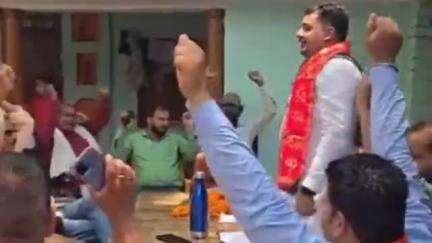 बिसवां: सरवा जलालपुर में शक्ति केंद्र संयोजक और भाजपा मंडल पदाधिकारियों ने बैठक कर शीर्ष नेतृत्व के अभियानों की योजना बनाई