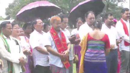 দুধনৈ: দুধনৈ আঞ্চলিক ৰাভা ছাত্ৰ সন্থাৰ উদ্যোগত  অনুষ্ঠিত হবলগীয়া বায়খো উৎসৱৰ লাইখুটা স্থাপন কৰে টংকেশ্বৰ ৰাভা।