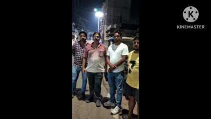 ঝাড়গ্রাম: ভুতুড়ে ভোটার ধরতে ঝাড়গ্রামের ১১ ও ১৪ নং ওয়ার্ডে বাড়ি বাড়ি গিয়ে ভোটার লিস্ট খতিয়ে দেখলেন জেলা TMC-র সাধারণ সম্পাদক