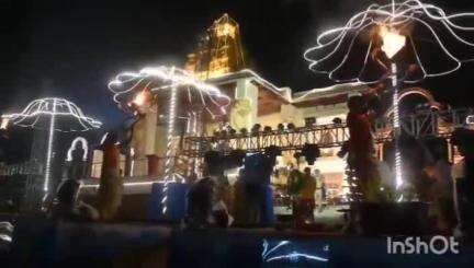 మహదేవ్​పూర్: వైభవోపేతంగా 9వ రోజు "సరస్వతి నవరత్న మాలా హారతి" కార్యక్రమం
జిల్లా కలెక్టర్ రాహుల్ శర్మ పాల్గొని ఆశీర్వాదం పొందారు
