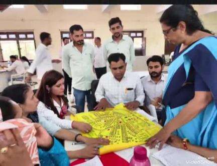 भीनमाल: भीनमाल में टीकाकरण की समीक्षा बैठक, दूरस्थ क्षेत्रों में शत-प्रतिशत टीकाकरण पर जोर