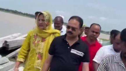 বালিজানা: বলদমাৰৰীচৰৰ গৰা খহনীয়াৰ স্থায়ী প্ৰতিৰোধৰ কাম পৰিদৰ্শন কৰে বিধায়ক একে ৰছিদ আলমে